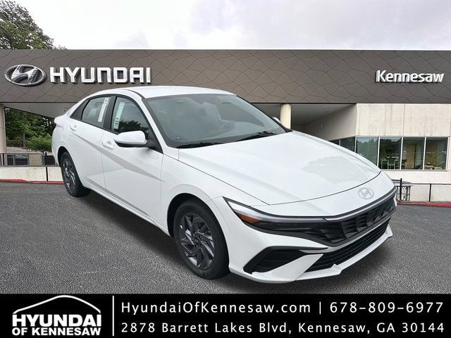 New 2026 Hyundai Elantra Hybrid FWD image 1