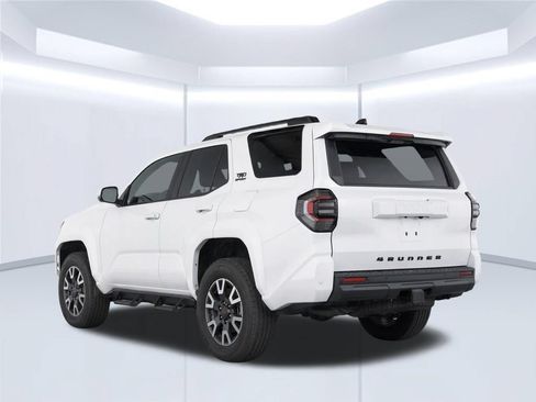 Used 2026 Toyota 4Runner TRD Sport Premium AWD/4WD image 5