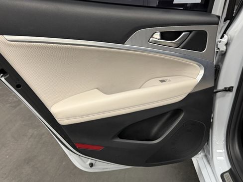 Used 2022 Genesis G70 3.3T image 37