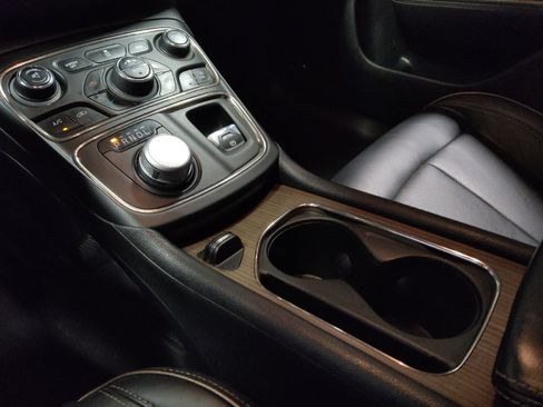 Used 2016 Chrysler 200 C w/ Premium Group FWD image 26