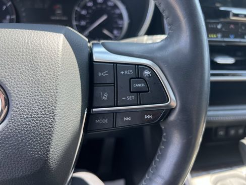 Used 2020 Toyota Highlander Platinum AWD/4WD image 20