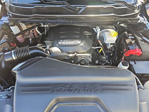 Used 2024 RAM 2500 Big Horn image 31