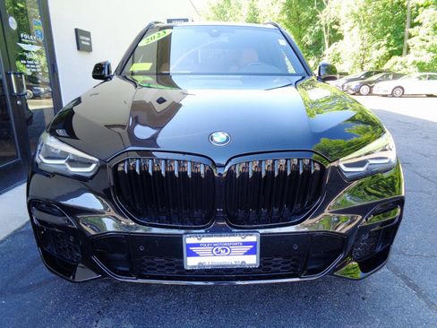 Used 2023 BMW X5 xDrive40i w/ M Sport Package AWD/4WD image 2