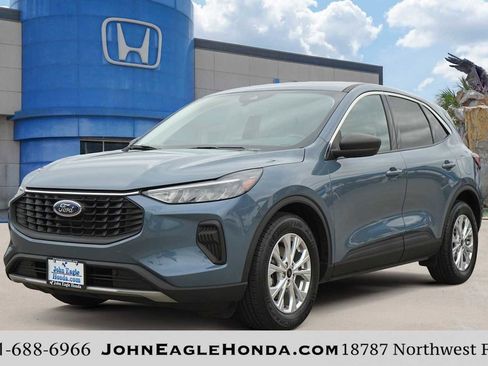 Used 2023 Ford Escape Active image 1