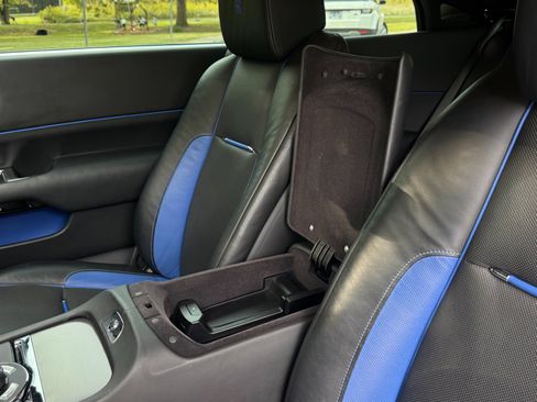 Used 2016 Rolls-Royce Wraith RWD image 15