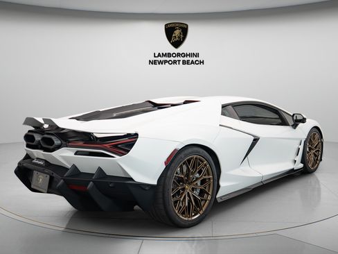 Used 2024 Lamborghini Revuelto AWD/4WD image 6