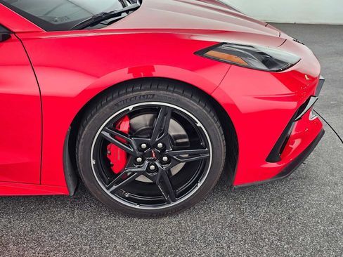 Used 2021 Chevrolet Corvette Stingray Preferred Conv w/ Z51 Performance Package RWD image 9