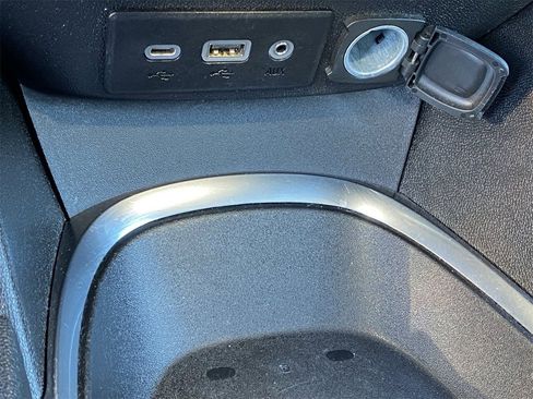 Used 2022 Chevrolet Malibu LT image 25