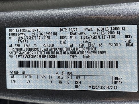 Used 2024 Ford F350 Platinum image 37