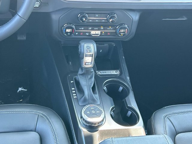 New 2026 Ford Bronco Outer Banks AWD/4WD image 17