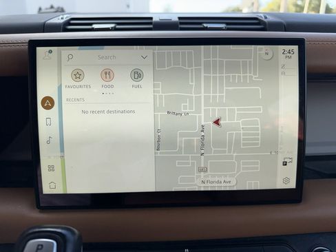 Used 2023 Land Rover Defender 130 SE image 22