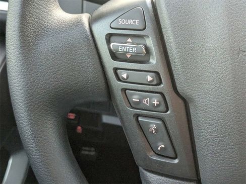 Certified 2025 Nissan Frontier SV w/ Tow Package image 26