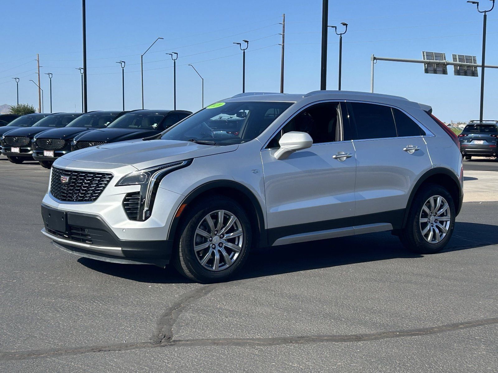 Used 2020 Cadillac XT4 Premium Luxury w/ Technology Package FWD image 2