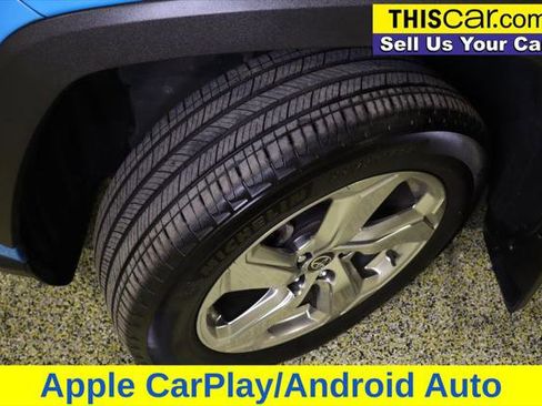 Used 2021 Toyota RAV4 XLE Premium image 25