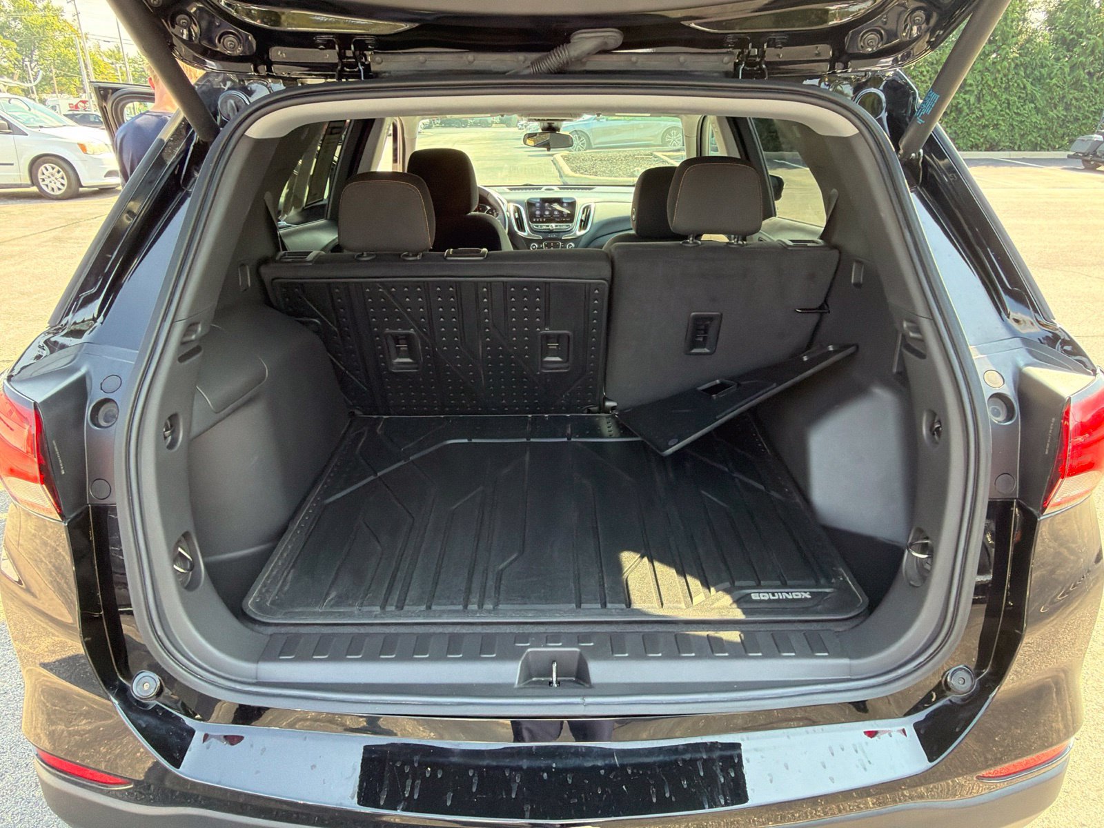 Certified 2024 Chevrolet Equinox LT FWD image 30