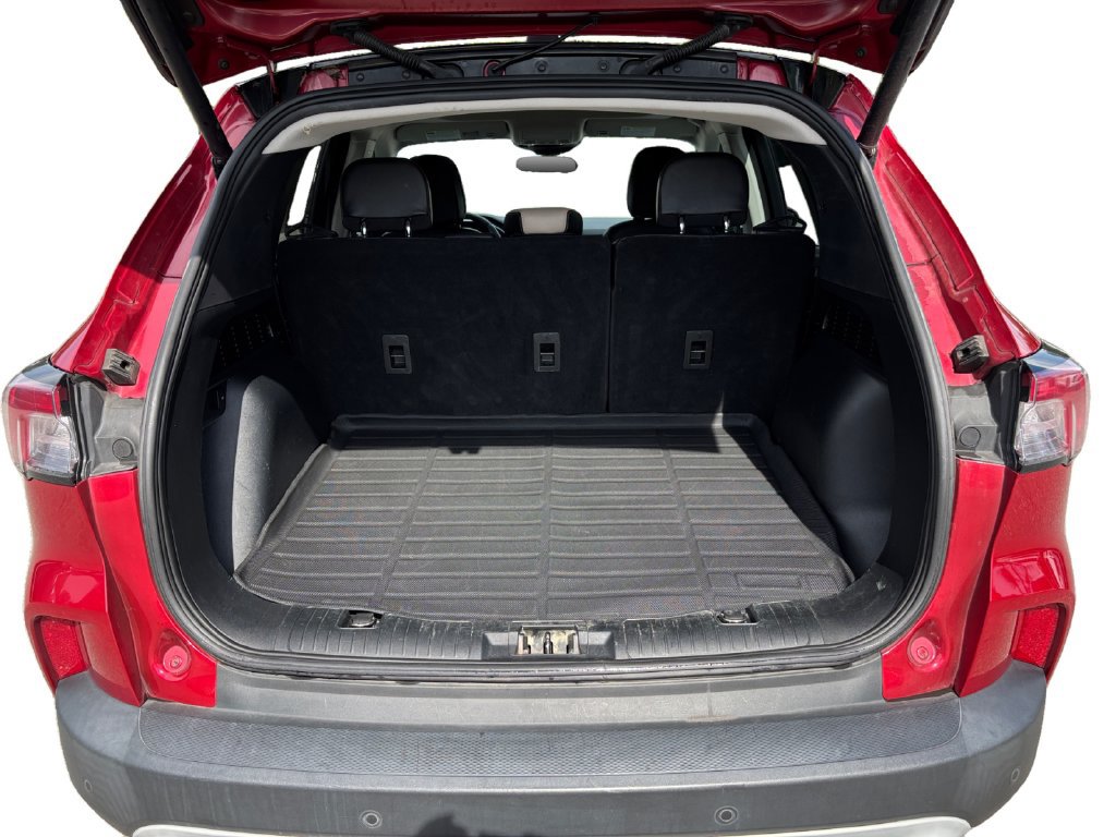 Used 2022 Ford Escape SEL w/ Technology Package FWD image 14