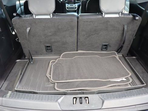 Used 2021 Ford Explorer XLT w/ Equipment Group 202A image 22