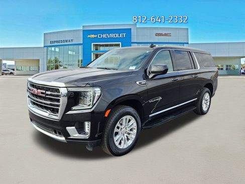 Used 2024 GMC Yukon XL SLT image 3