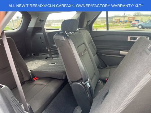 Used 2023 Ford Explorer XLT AWD/4WD image 24