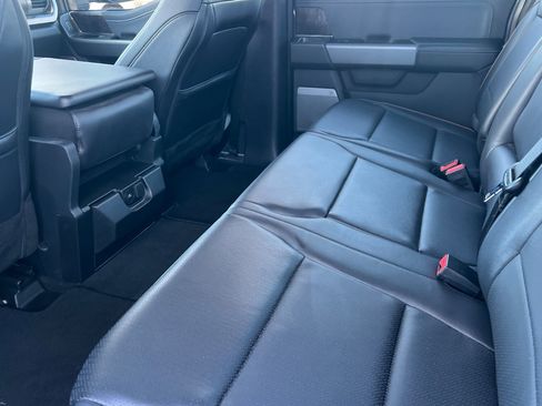 Used 2025 Ford F250 Lariat w/ Chrome Package image 12