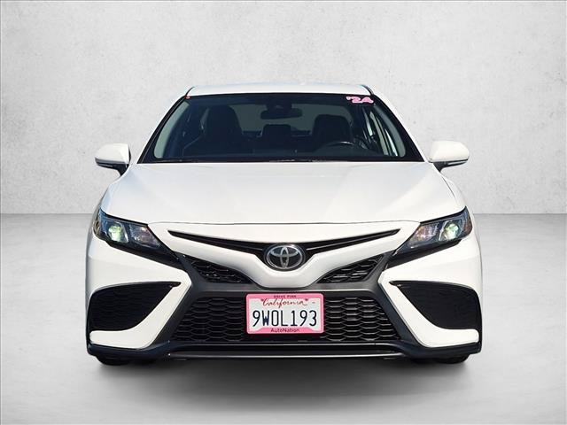 Used 2024 Toyota Camry SE FWD image 2