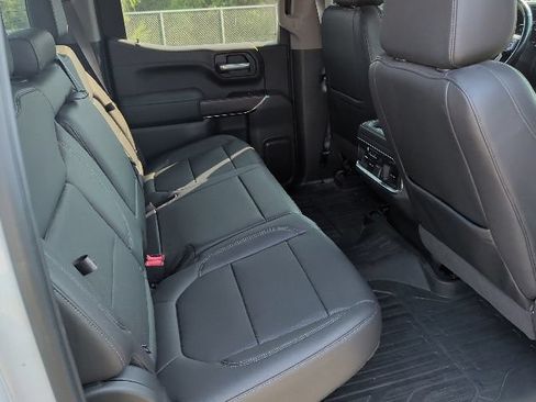 Used 2021 GMC Sierra 1500 SLT AWD/4WD image 11