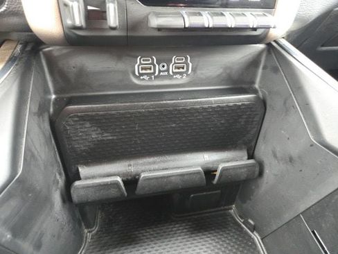 Used 2022 RAM 1500 Laramie AWD/4WD image 13