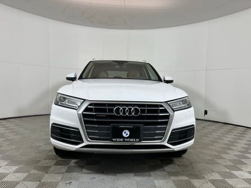 Used 2018 Audi Q5 2.0T Premium w/ Convenience Package image 2