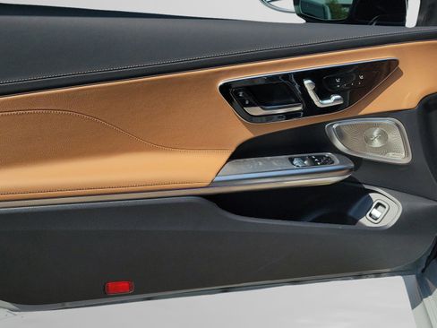 Used 2026 Mercedes-Benz CLE 300 4MATIC Coupe image 7