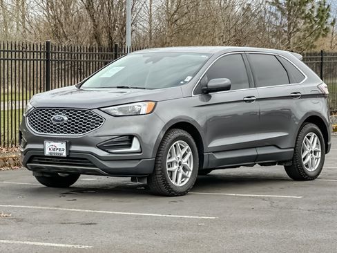 Used 2023 Ford Edge SEL image 7