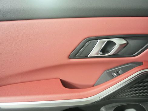 Certified 2025 BMW 330i Sedan image 14