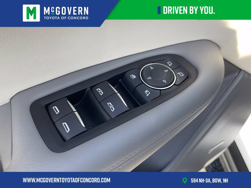 Used 2025 Cadillac XT6 Premium Luxury AWD/4WD image 15