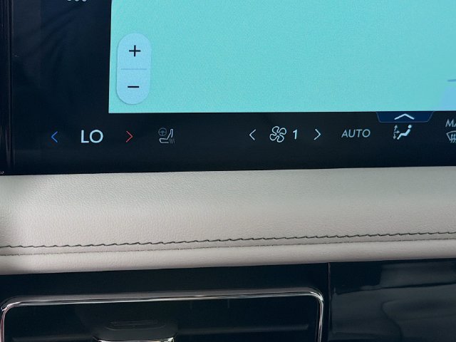 New 2026 Lincoln Aviator 2WD image 21