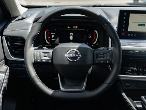 New 2026 Nissan Rogue Platinum AWD/4WD image 13