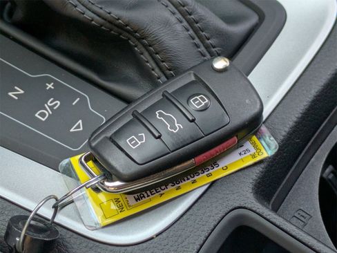 Used 2022 Audi Q3 2.0T Premium Plus w/ Premium Plus Package image 31