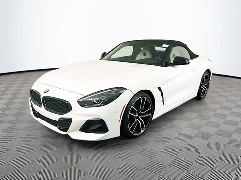 Used 2023 BMW Z4 M40i w/ Premium Package RWD image 4
