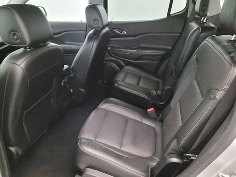 Used 2019 GMC Acadia SLT AWD/4WD image 18