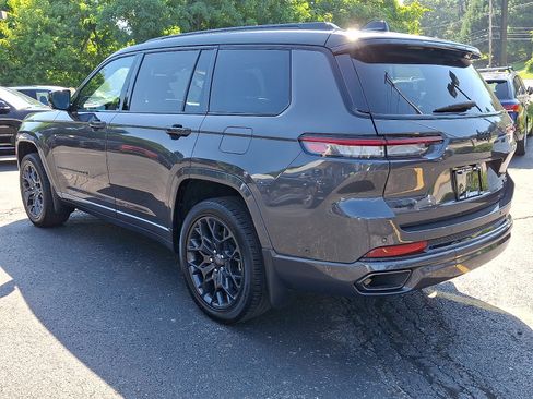 Used 2025 Jeep Grand Cherokee L Summit w/ Obsidian Package AWD/4WD image 4