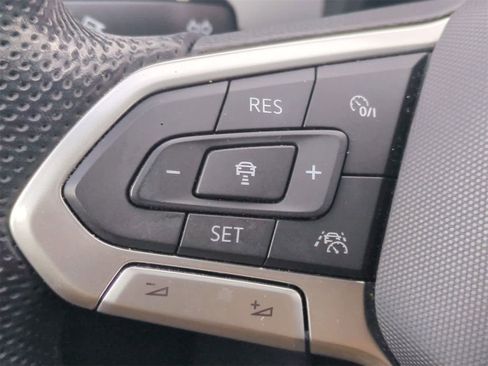 Used 2021 Volkswagen Atlas SEL R-Line image 26