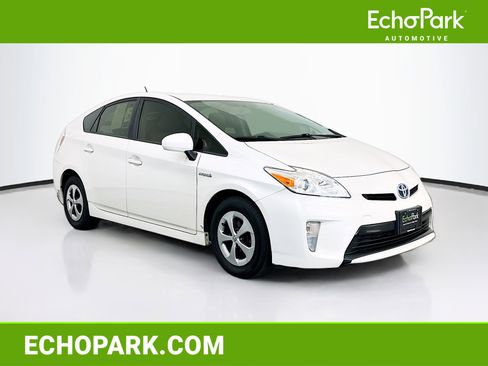 Used 2015 Toyota Prius Three FWD image 1
