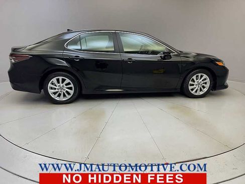 Used 2023 Toyota Camry LE image 6