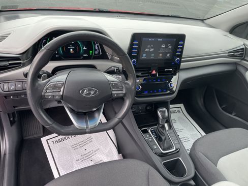 Used 2020 Hyundai Ioniq SEL image 17