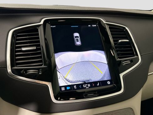 New 2025 Volvo XC90 B6 Ultra w/ Lounge Package image 12