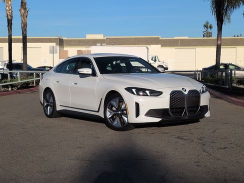 Used 2025 BMW i4 xDrive40i w/ Premium Package image 2