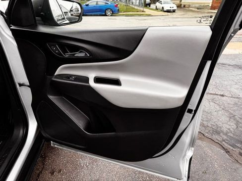 Used 2019 Chevrolet Equinox LS w/ LS Convenience Package image 31