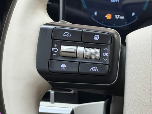 Certified 2025 Hyundai Santa Fe Calligraphy image 19