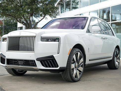 New 2026 Rolls-Royce Cullinan image 5