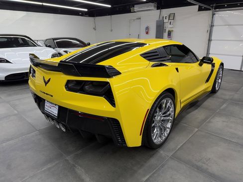 Used 2016 Chevrolet Corvette Z06 w/ 2LZ Preferred Equipment Group image 6