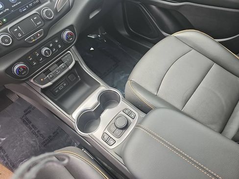 Certified 2024 GMC Terrain AT4 AWD/4WD image 27