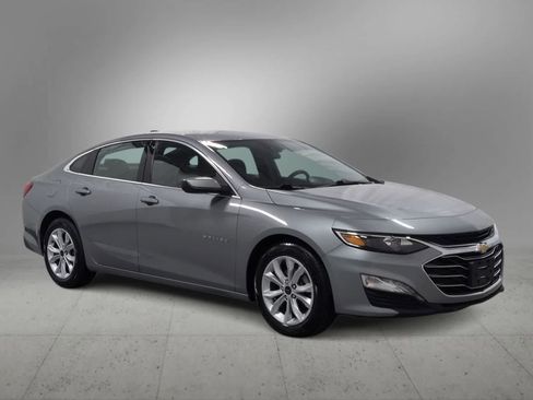 Used 2023 Chevrolet Malibu LT image 2